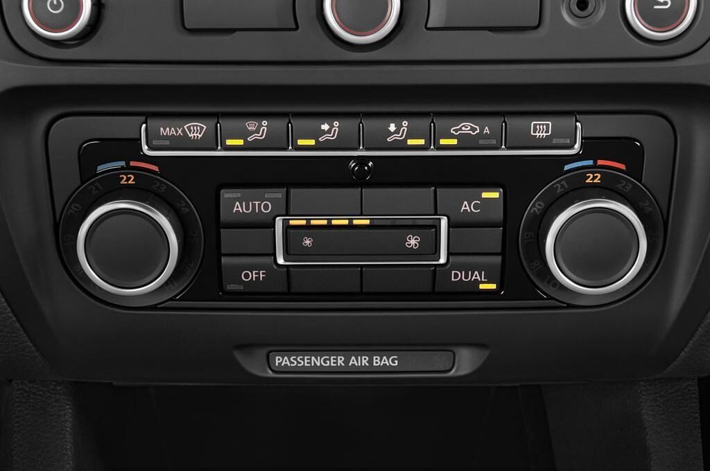 Volkswagen Jetta (Baujahr 2012) Comfortline Bluemotion Technology 4 Türen Temperatur und Klimaanlage