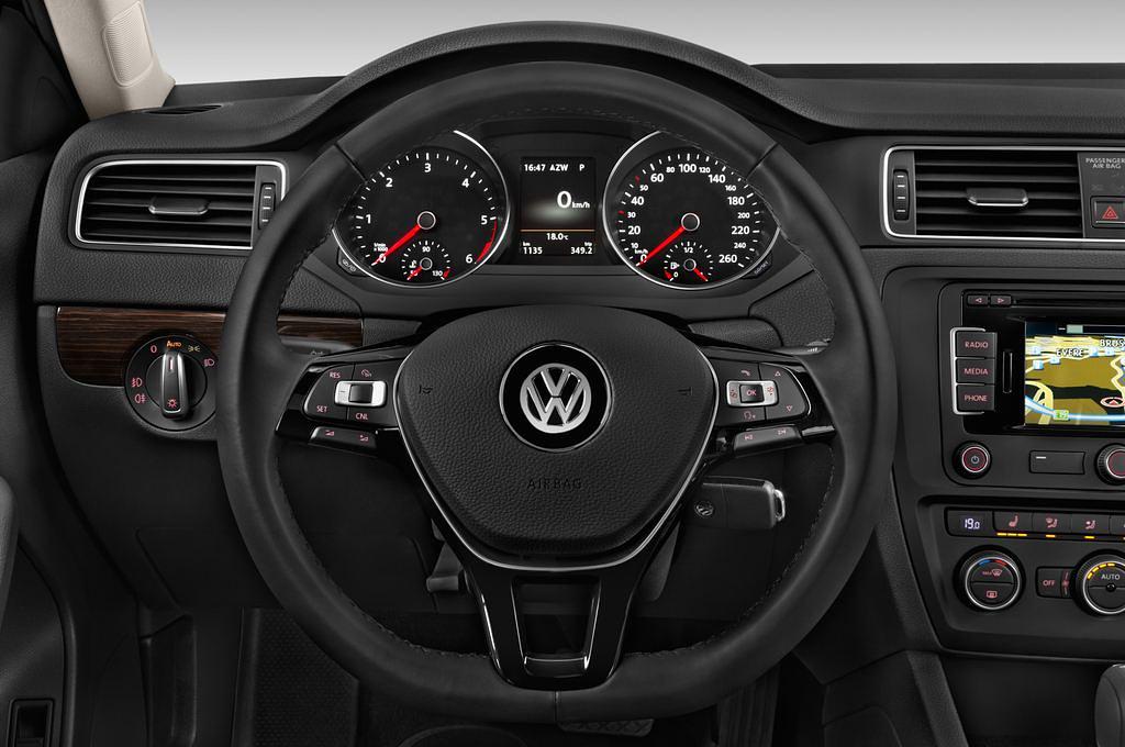 Volkswagen Jetta (Baujahr 2015) 1.4 Tsi 92Kw Bmt Comfortline 4 Türen Lenkrad