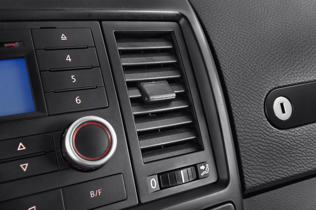 Volkswagen Multivan (Baujahr 2010) Comfortline 4 Türen Lüftung