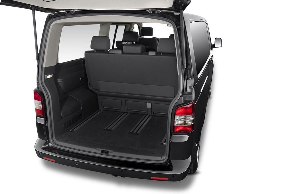 Volkswagen Multivan (Baujahr 2010) Comfortline 4 Türen Kofferraum