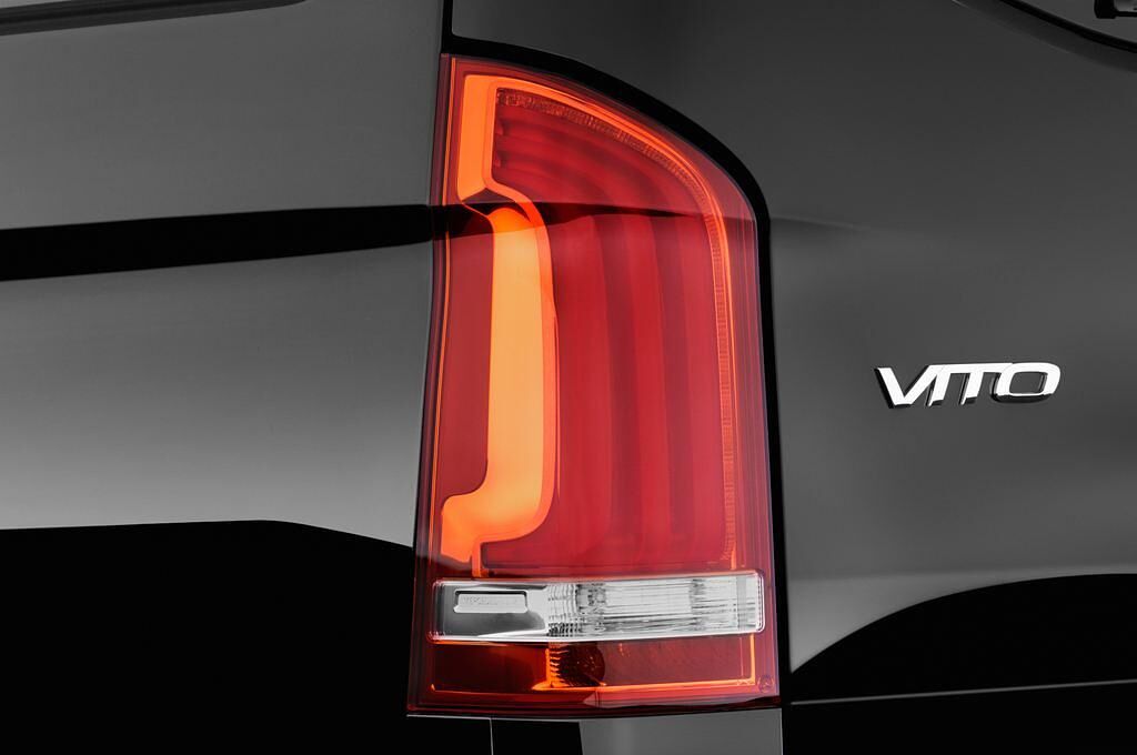Mercedes Vito (Baujahr 2015) 119 Bluetec Lang 5 Türen Rücklicht