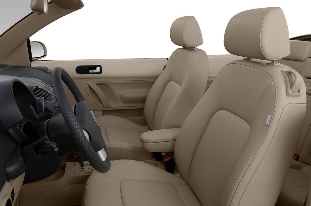 Volkswagen New Beetle (Baujahr 2010) - 2 Türen Vordersitze