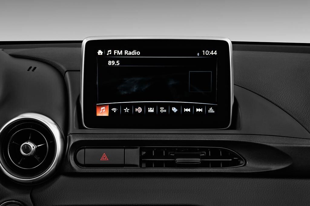 Abarth 124 Spider (Baujahr 2017) - 2 Türen Radio und Infotainmentsystem
