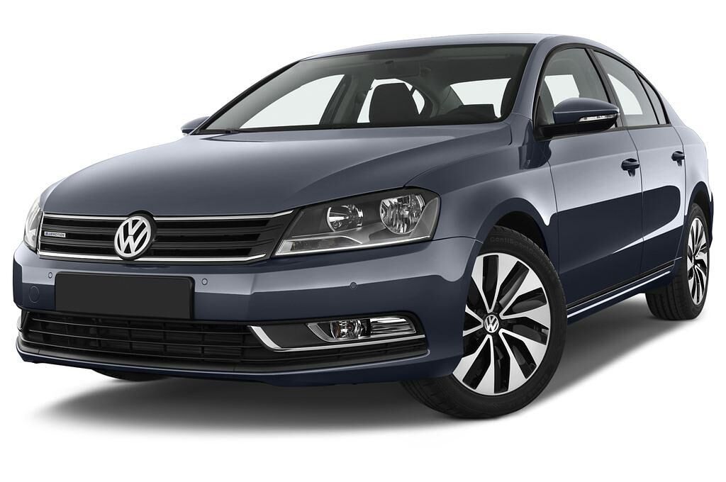 Volkswagen Passat (Baujahr 2012) Bluemotion 4 Türen seitlich vorne mit Felge