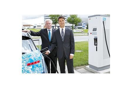 Elektro-Schnellladestation an der BMW Welt in München eröffnet