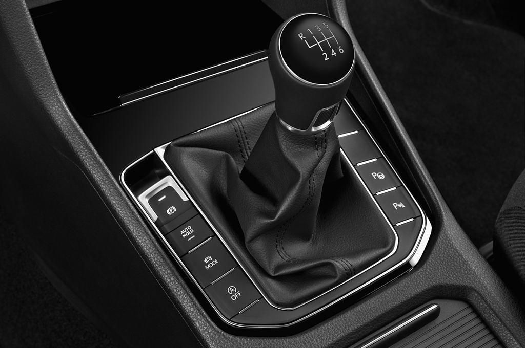 Volkswagen Golf Sportsvan (Baujahr 2015) Comfortline 5 Türen Schalthebel