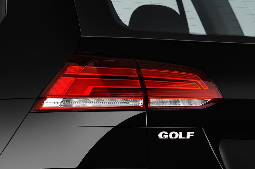 Volkswagen Golf Variant (Baujahr 2017) Trendline 5 Türen Rücklicht