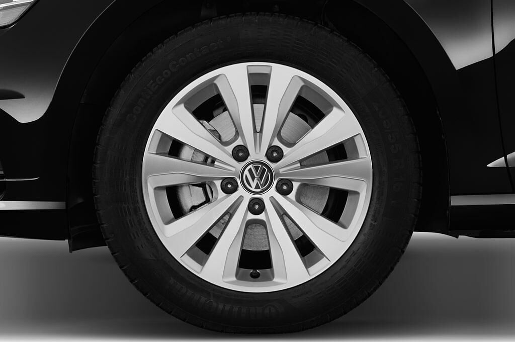 Volkswagen Golf Variant (Baujahr 2017) Trendline 5 Türen Reifen und Felge