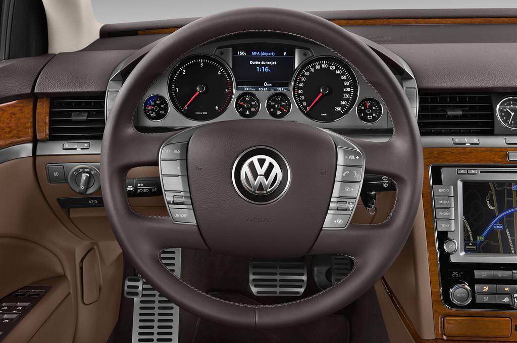 Volkswagen Phaeton (Baujahr 2010) V6 4 Türen Lenkrad