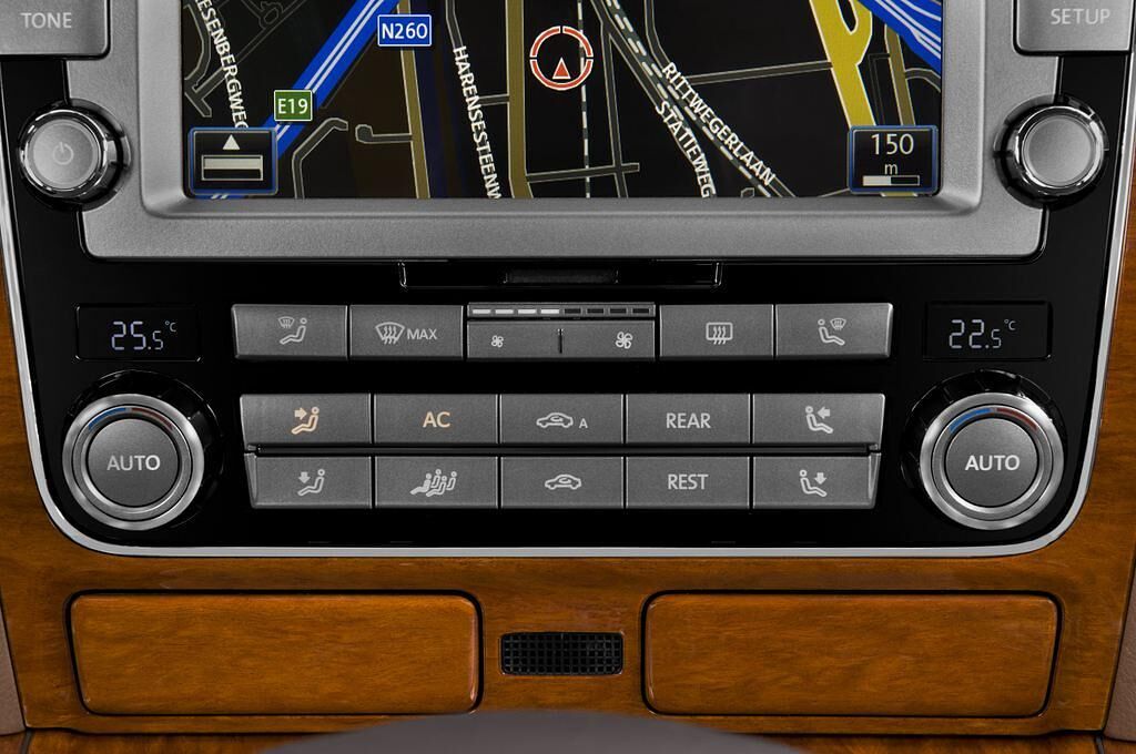 Volkswagen Phaeton (Baujahr 2010) V6 4 Türen Temperatur und Klimaanlage