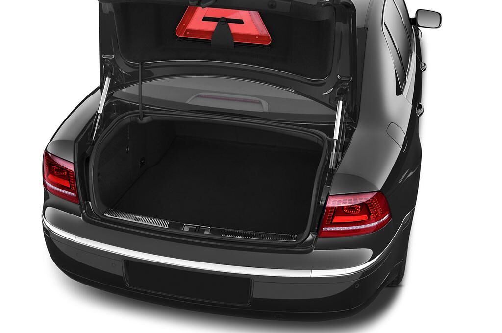 Volkswagen Phaeton (Baujahr 2010) V6 4 Türen Kofferraum