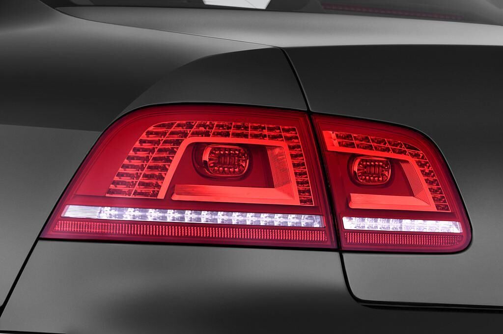 Volkswagen Phaeton (Baujahr 2012) - 4 Türen Rücklicht