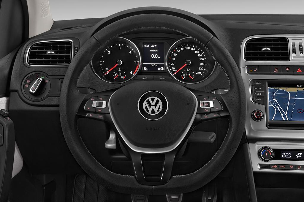 Volkswagen Polo (Baujahr 2015) Cross 5 Türen Lenkrad