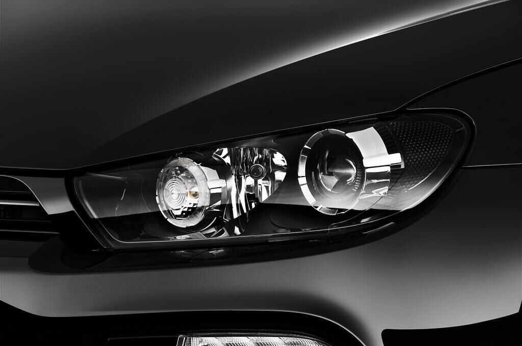 Volkswagen Scirocco (Baujahr 2011) R 3 Türen Scheinwerfer