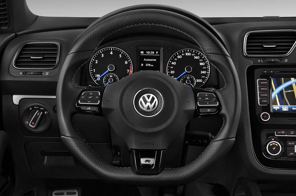 Volkswagen Scirocco (Baujahr 2011) R 3 Türen Lenkrad