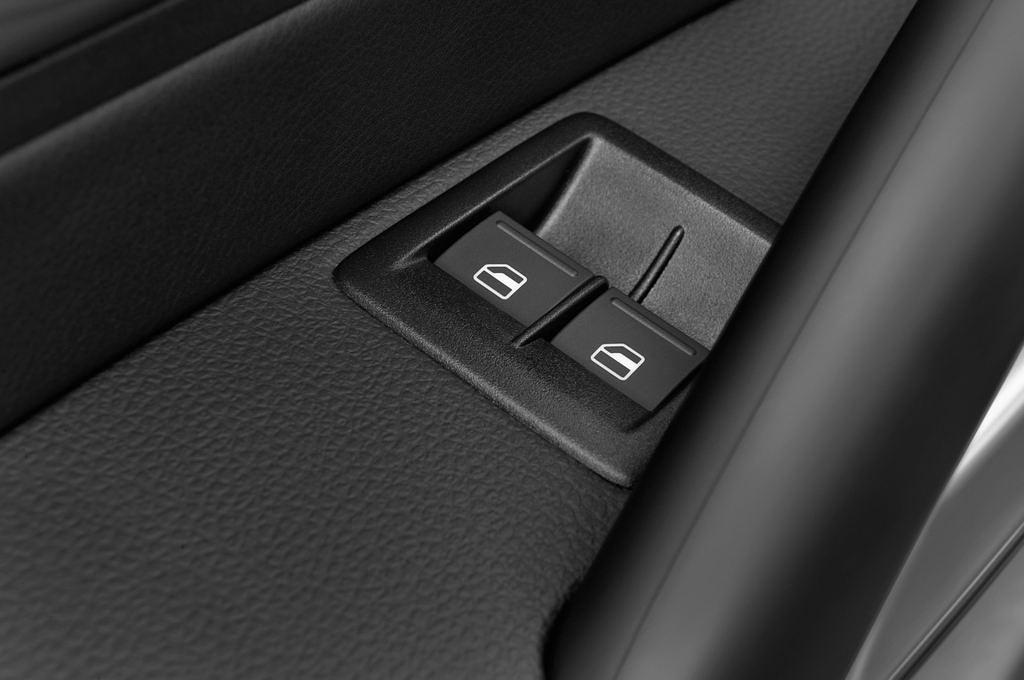 Volkswagen Scirocco (Baujahr 2015) R 3 Türen Bedienungselemente Tür
