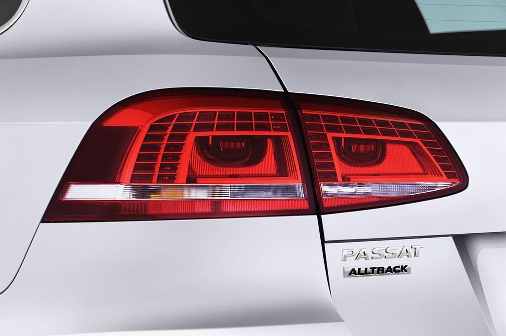 Volkswagen Passat (Baujahr 2013) Alltrack 5 Türen Rücklicht