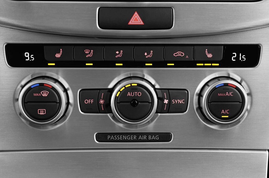 Volkswagen Passat (Baujahr 2013) Alltrack 5 Türen Temperatur und Klimaanlage
