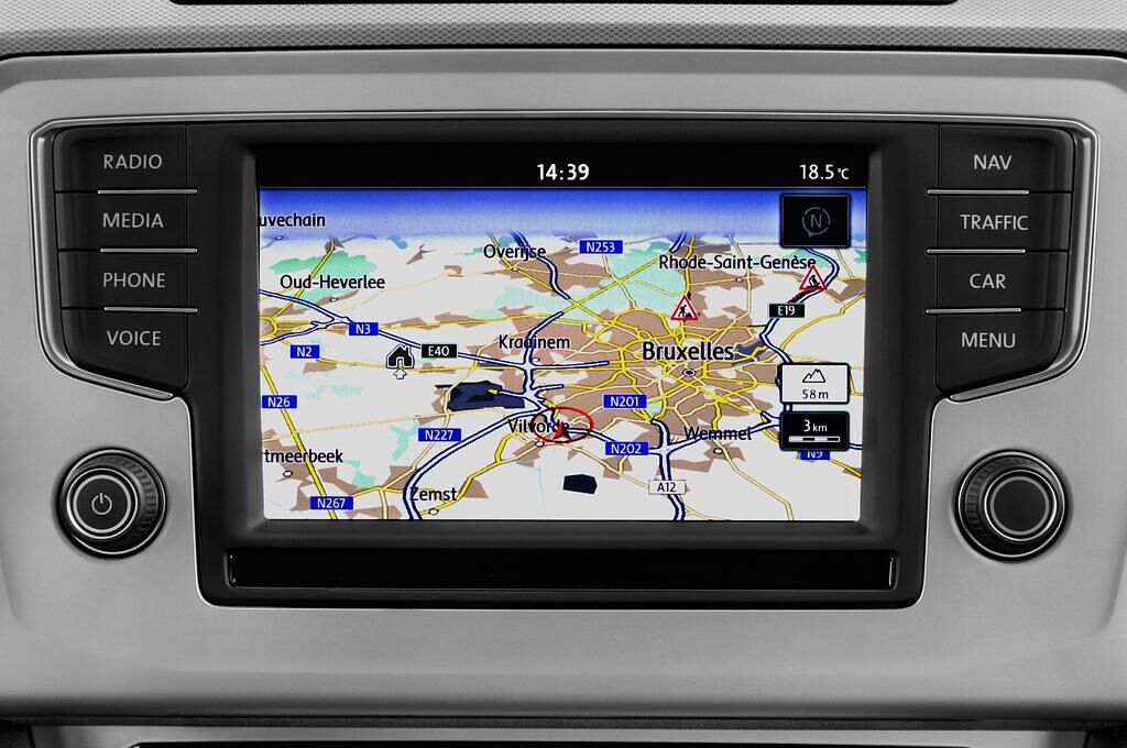 Volkswagen Passat Variant (Baujahr 2015) 1.6 Tdi Comfortline Bmotion Tech Variant 5 Türen Radio und Infotainmentsystem