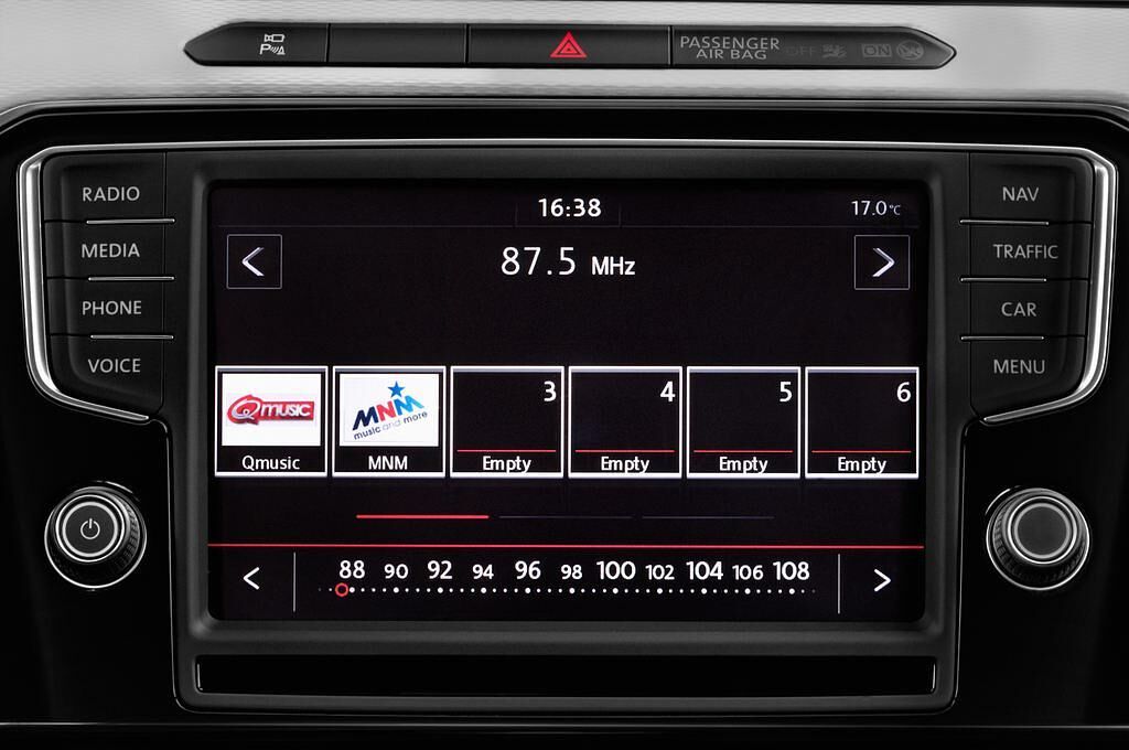 Volkswagen Passat Variant (Baujahr 2016) GTE 5 Türen Radio und Infotainmentsystem