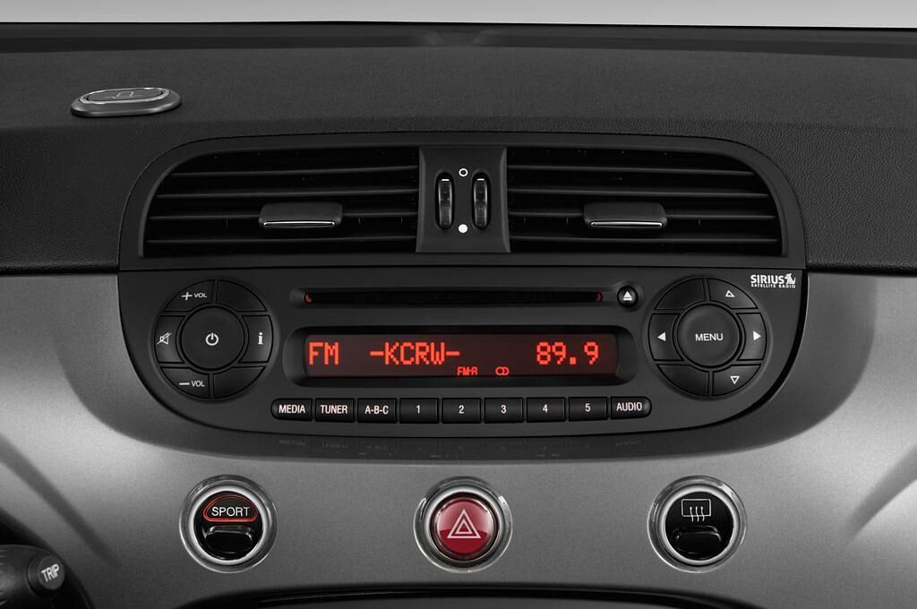 Abarth 500 (Baujahr 2014) - 2 Türen Radio und Infotainmentsystem