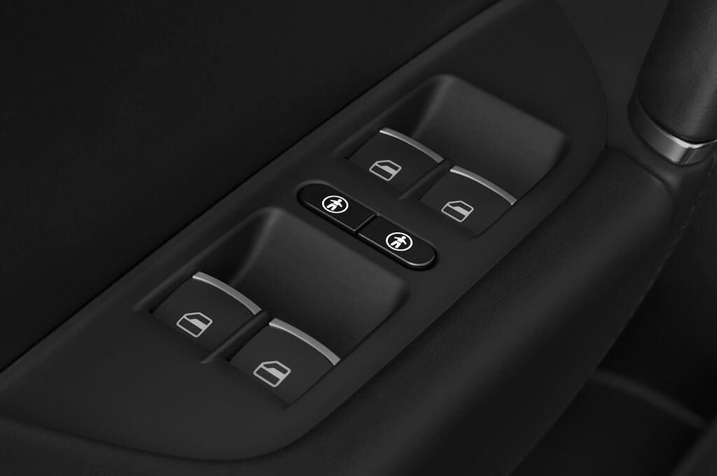 Volkswagen Touareg (Baujahr 2015) Bluemotion 5 Türen Bedienungselemente Tür