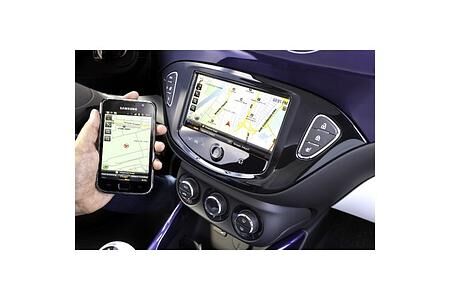 Opel Adam mit IntelliLink bestvernetzter Kleinwagen Opel Adam mit IntelliLink bestvernetzter Kleinwagen