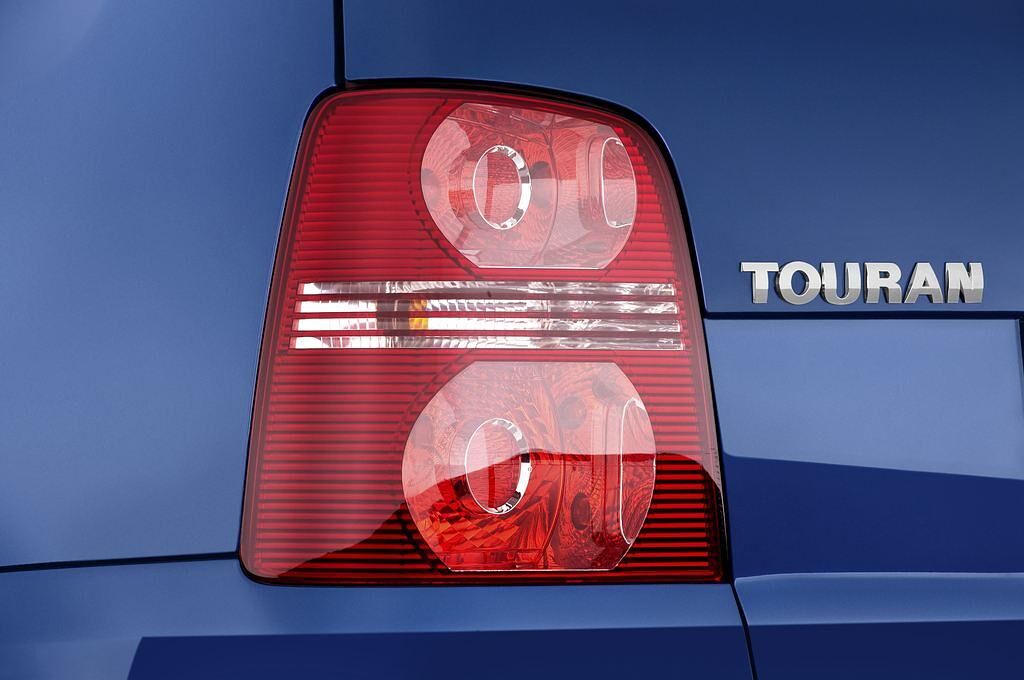 Volkswagen Touran (Baujahr 2009) Trendline 5 Türen Rücklicht