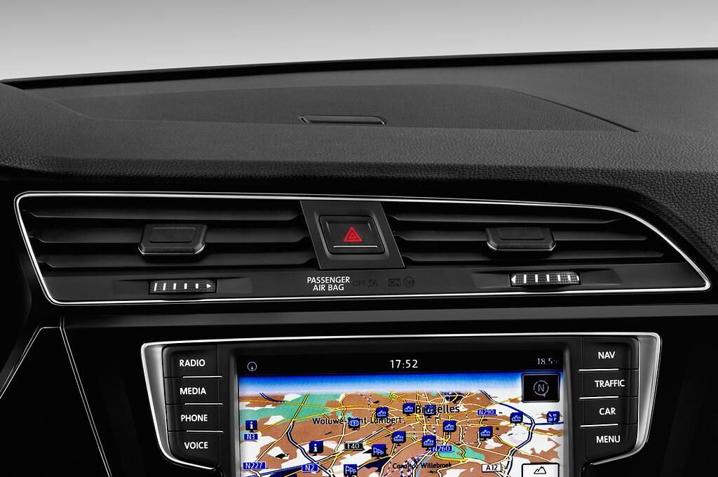 Volkswagen Touran (Baujahr 2016) Highline 5 Türen Lüftung