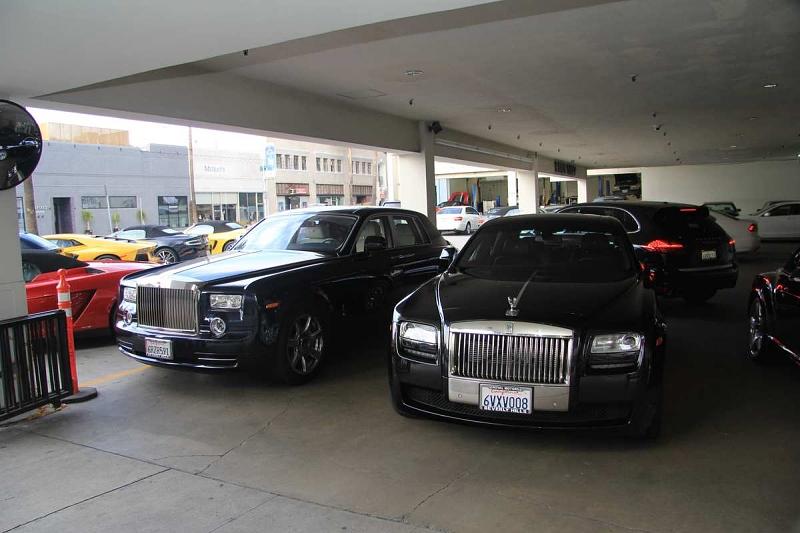 Ob Rolls-Royce Phantom,...
