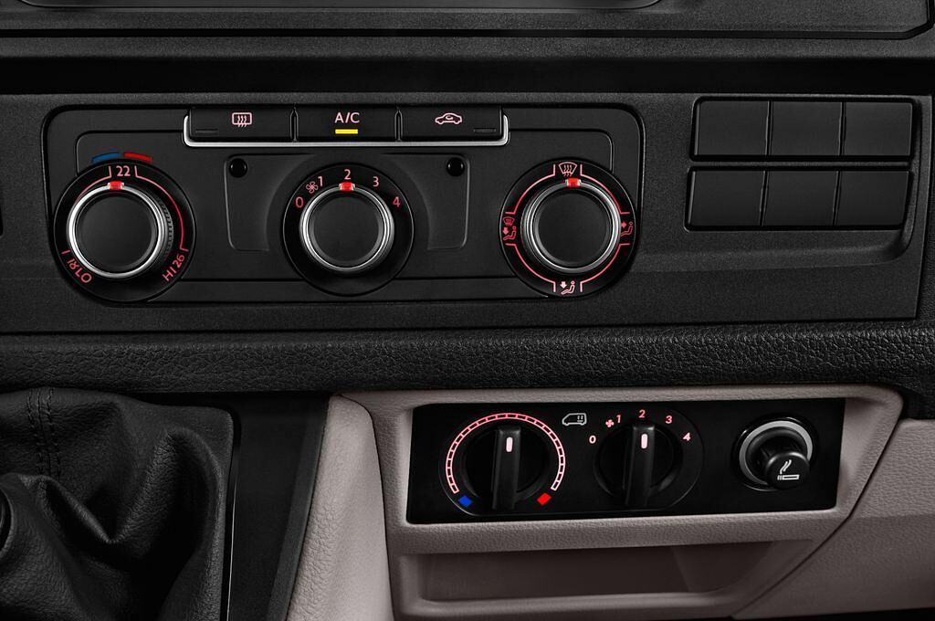 Volkswagen Transporter (Baujahr 2016) BMT 5 Türen Temperatur und Klimaanlage