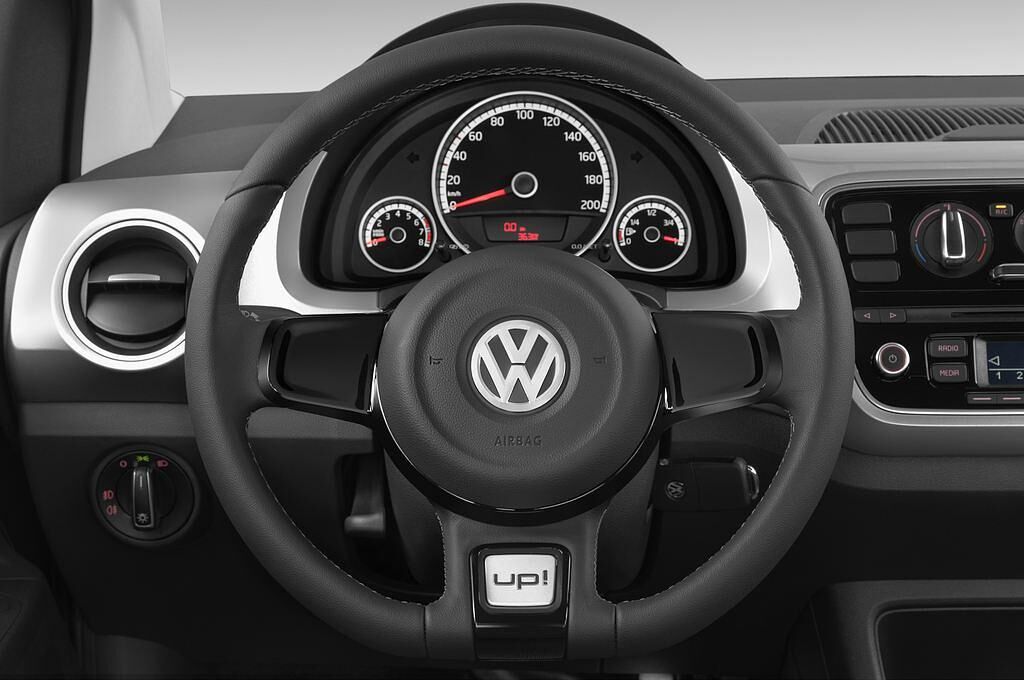 Volkswagen Up! (Baujahr 2015) Cross Up! 5 Türen Lenkrad