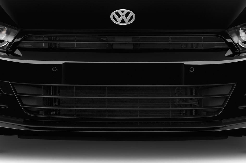 Volkswagen Scirocco (Baujahr 2015) R 3 Türen Kühlergrill und Scheinwerfer