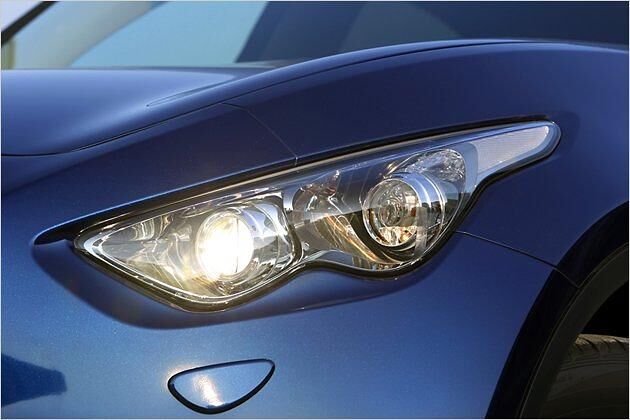 Facelift: Die Form der Scheinwerfer ist neu