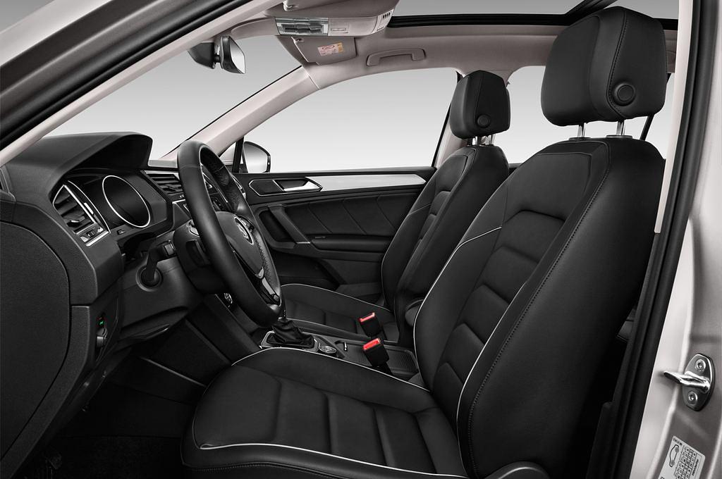 Volkswagen Tiguan (Baujahr 2017) Comfortline 5 Türen Vordersitze