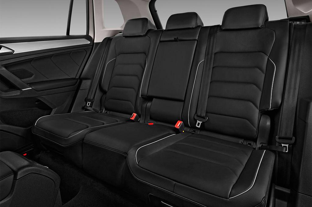 Volkswagen Tiguan (Baujahr 2017) Comfortline 5 Türen Rücksitze