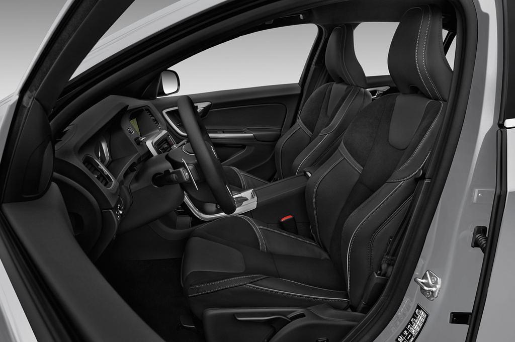 Volvo S60 (Baujahr 2016) R-Design 4 Türen Vordersitze