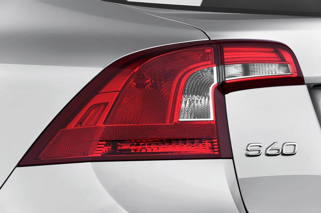 Volvo S60 (Baujahr 2016) R-Design 4 Türen Rücklicht