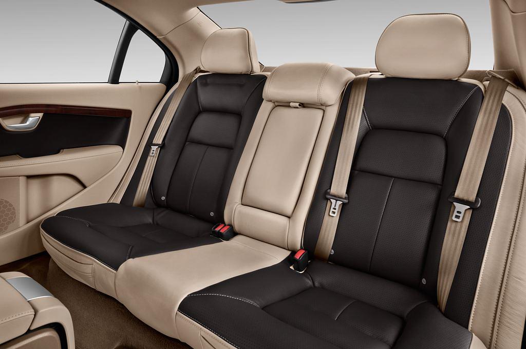 Volvo S80 (Baujahr 2012) Executive 4 Türen Rücksitze