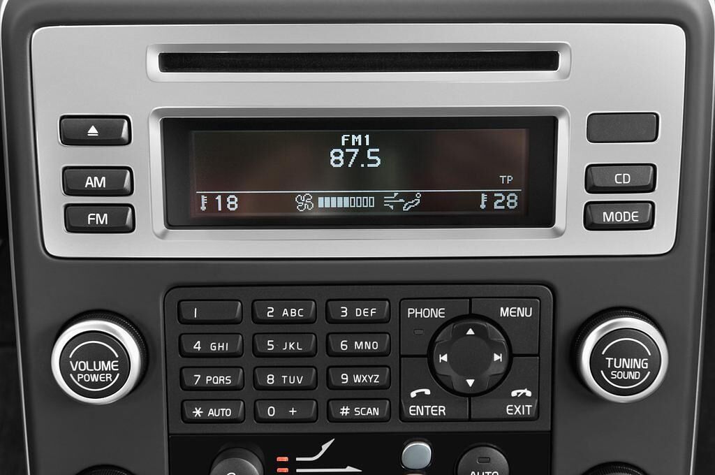 Volvo S80 (Baujahr 2012) Summum 4 Türen Radio und Infotainmentsystem