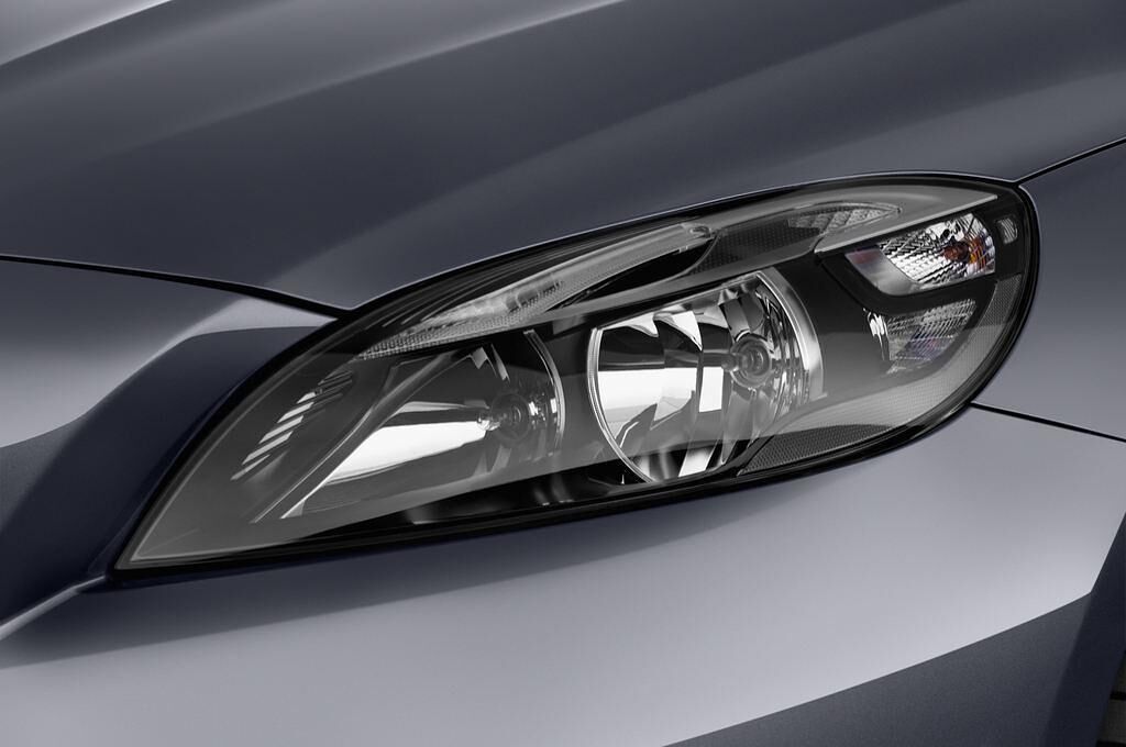 Volvo V40 (Baujahr 2014) Kinetic 5 Türen Scheinwerfer