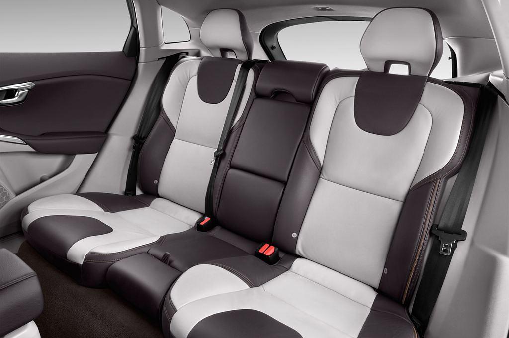 Volvo V40 Cross Country (Baujahr 2014) Summum 5 Türen Rücksitze