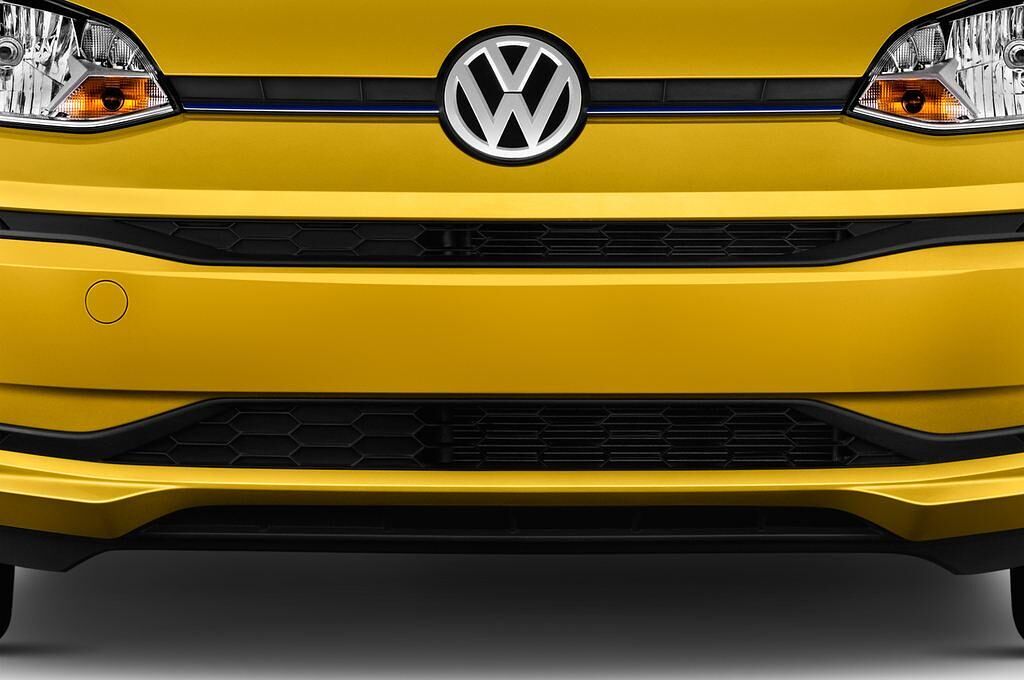 Volkswagen Up! (Baujahr 2017) e-up! 5 Türen Kühlergrill und Scheinwerfer