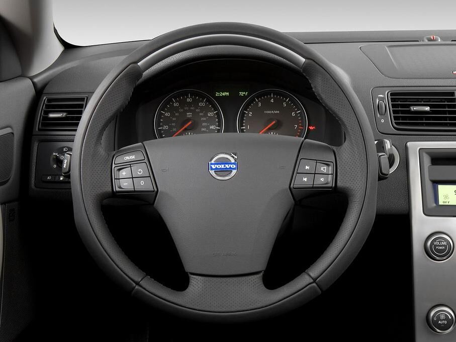Volvo C70 (Baujahr 2010) - 2 Türen Lenkrad