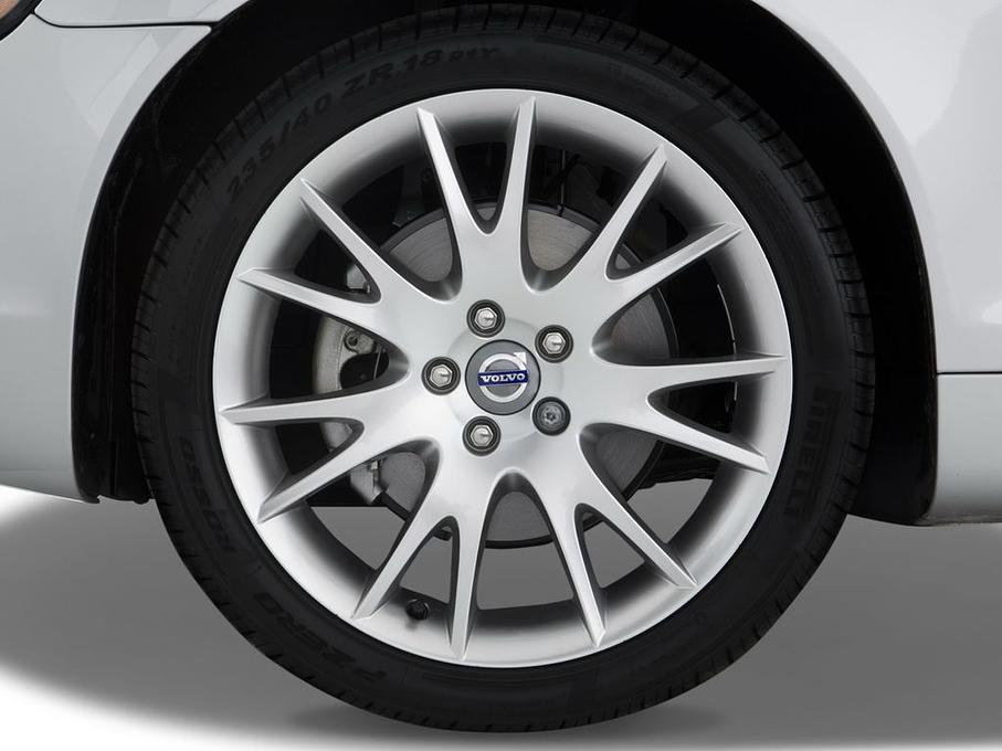 Volvo C70 (Baujahr 2010) - 2 Türen Reifen und Felge