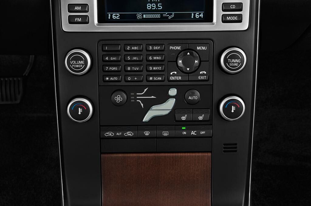 Volvo XC70 (Baujahr 2011) Kinetic 5 Türen Temperatur und Klimaanlage