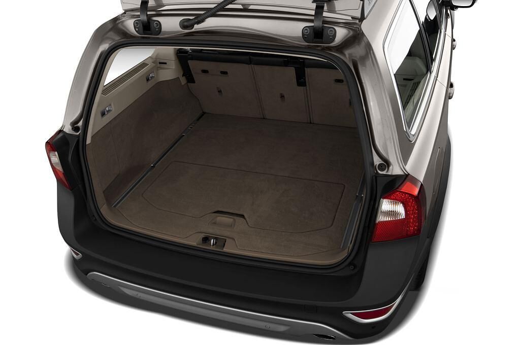 Volvo XC70 (Baujahr 2011) Momentum 5 Türen Kofferraum
