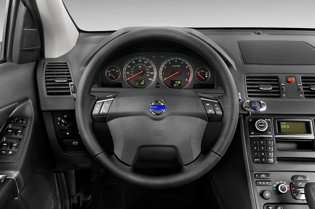 Volvo XC90 (Baujahr 2011) Executive 5 Türen Lenkrad