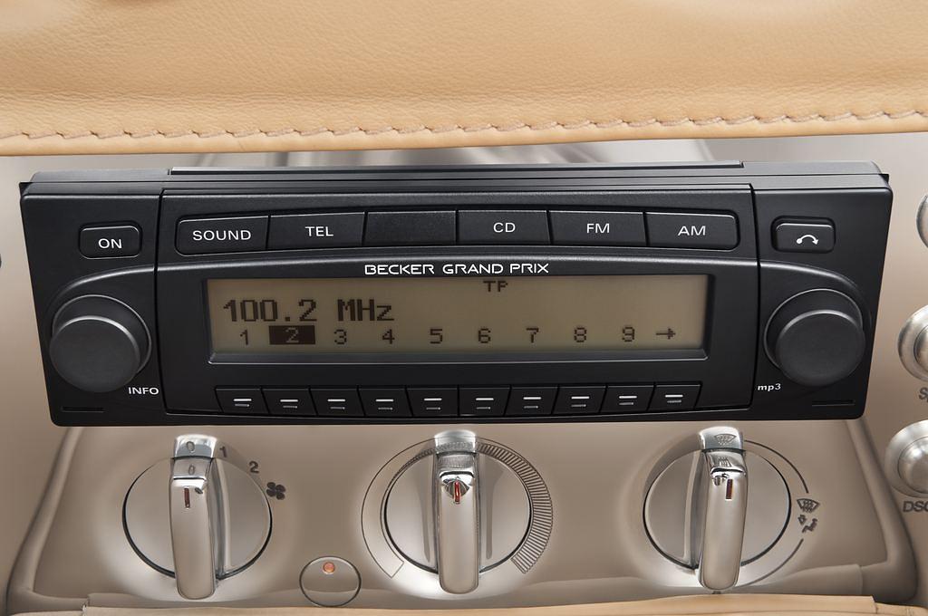 Wiesmann MF 3 (Baujahr 2009) - 2 Türen Radio und Infotainmentsystem