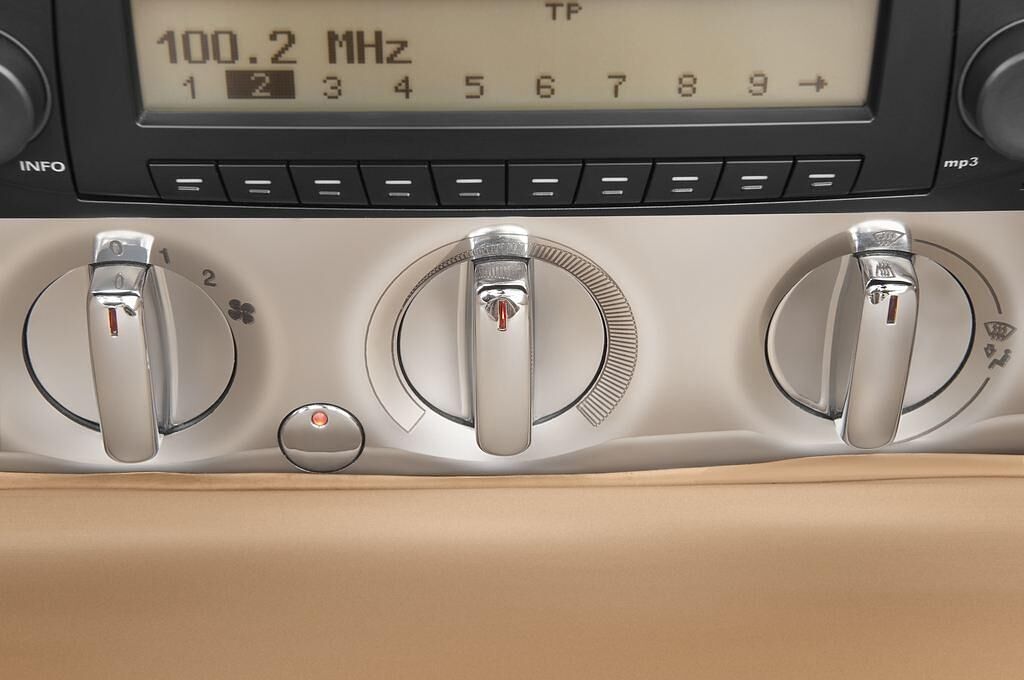 Wiesmann MF 3 (Baujahr 2009) - 2 Türen Temperatur und Klimaanlage